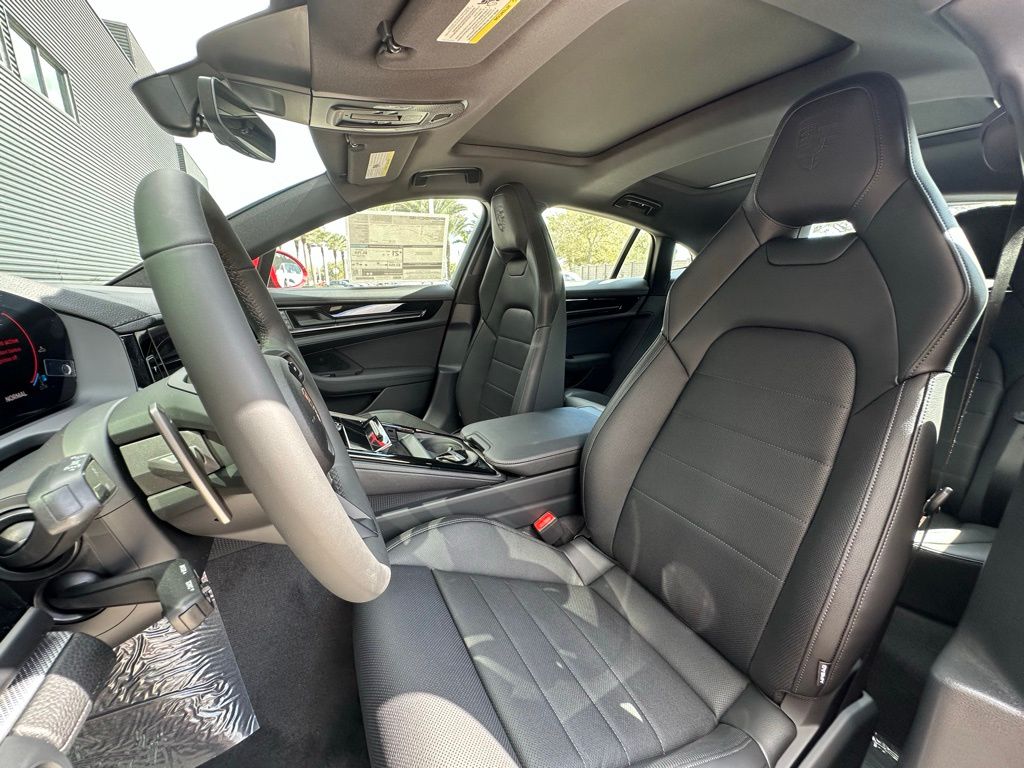 Thumbnail: 2025 Porsche Panamera - 5