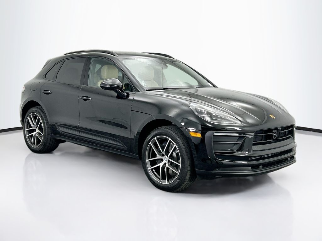 Thumbnail: 2026 Porsche Macan - 9