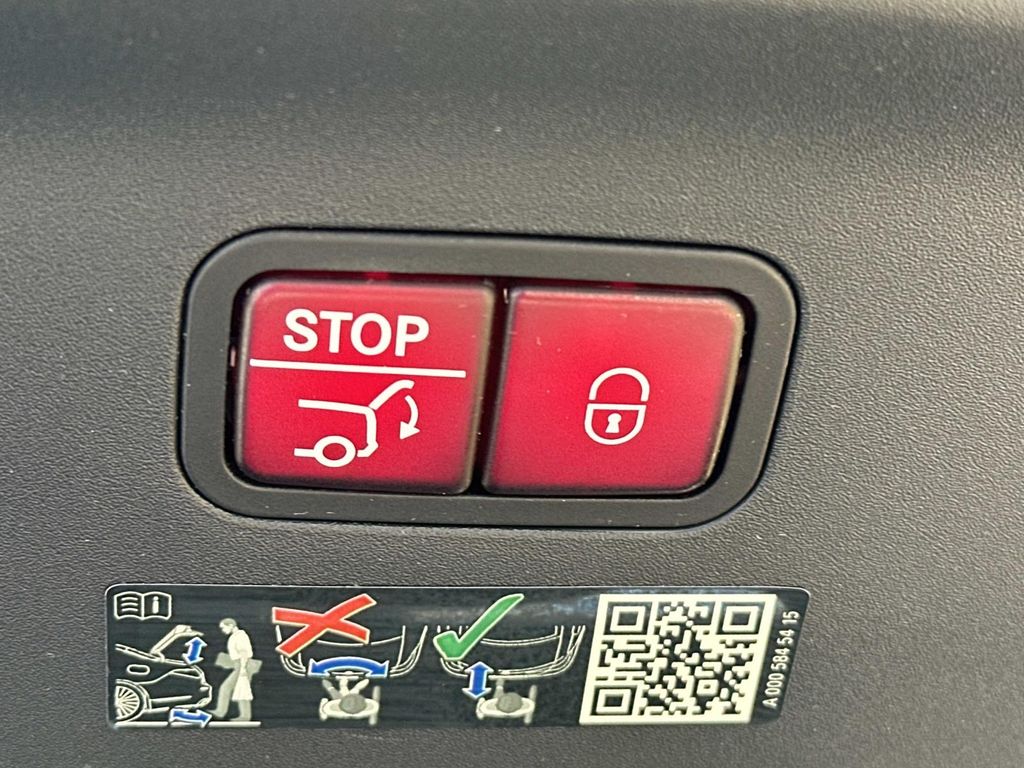 Thumbnail: 2022 Mercedes-Benz AMG GT - 25