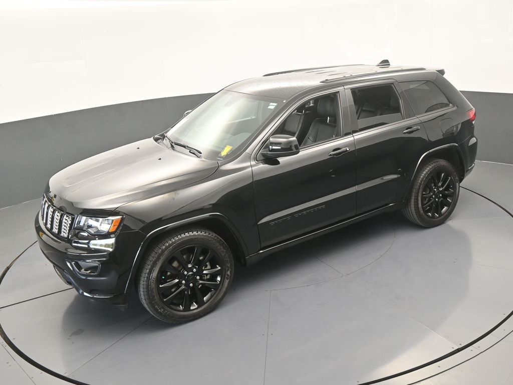 Used 2021 Diamond Black Crystal Pearlcoat Jeep Laredo X image 42