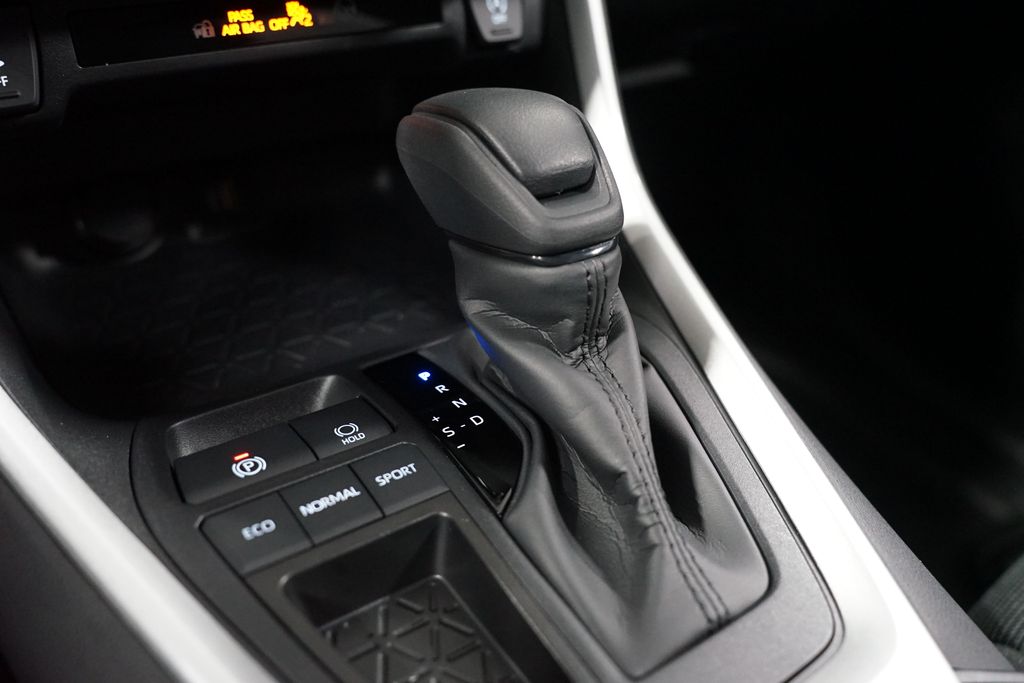 Thumbnail: 2025 Toyota RAV4 - 21