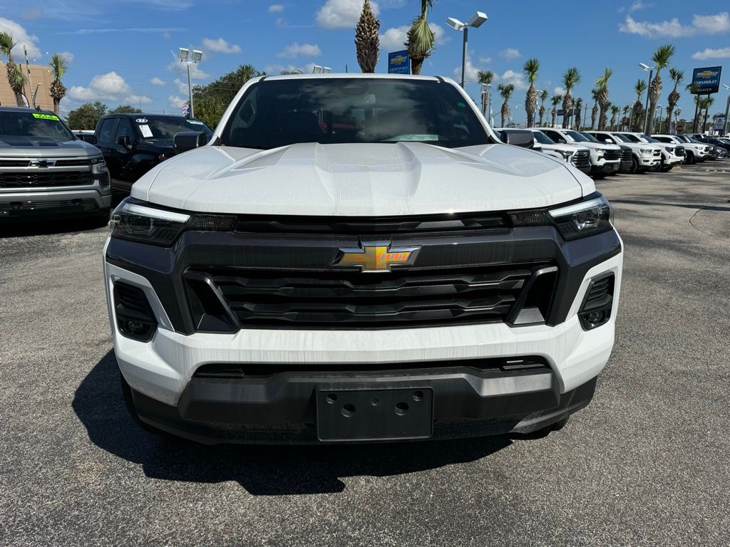 2024 Chevrolet Colorado LT 3