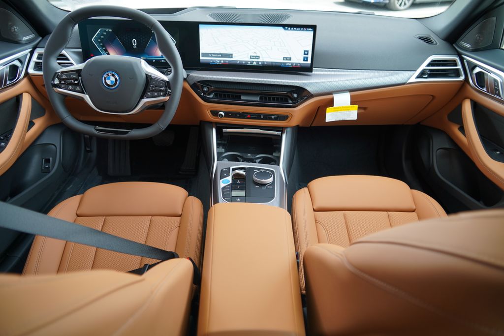 Thumbnail: 2026 BMW i4 - 13