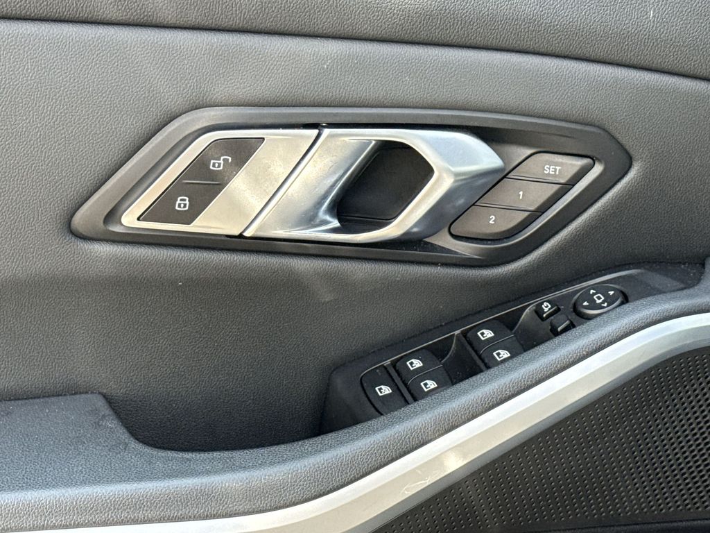 Thumbnail: 2019 BMW 3 Series - 12