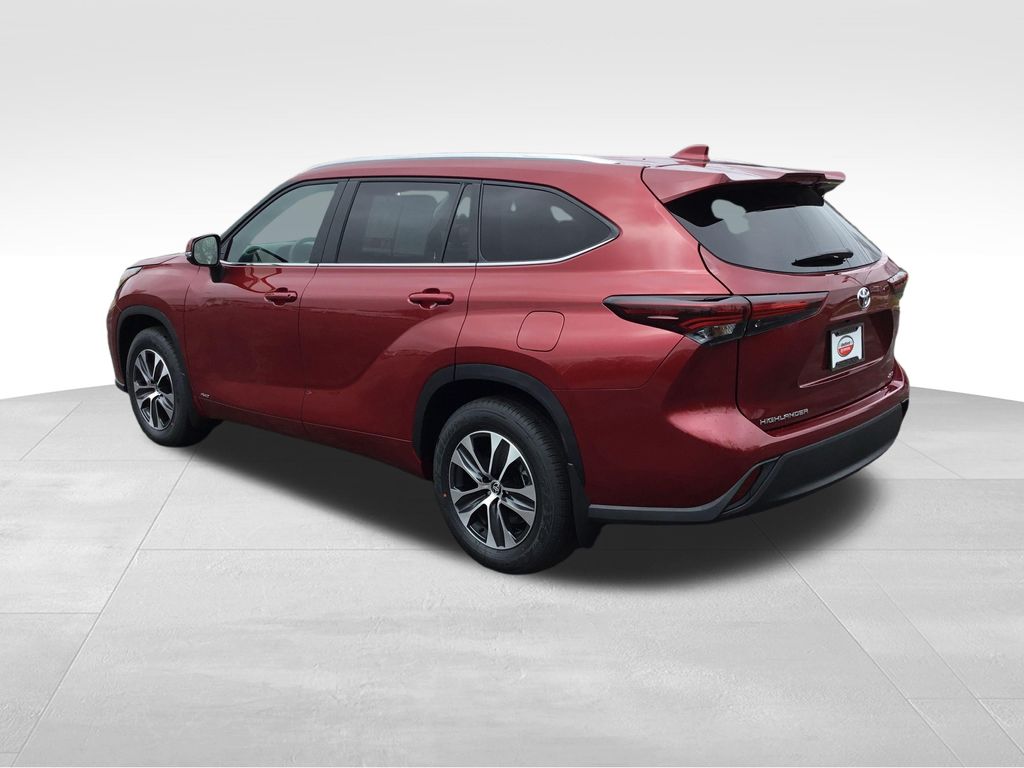 Thumbnail: 2026 Toyota Highlander - 3