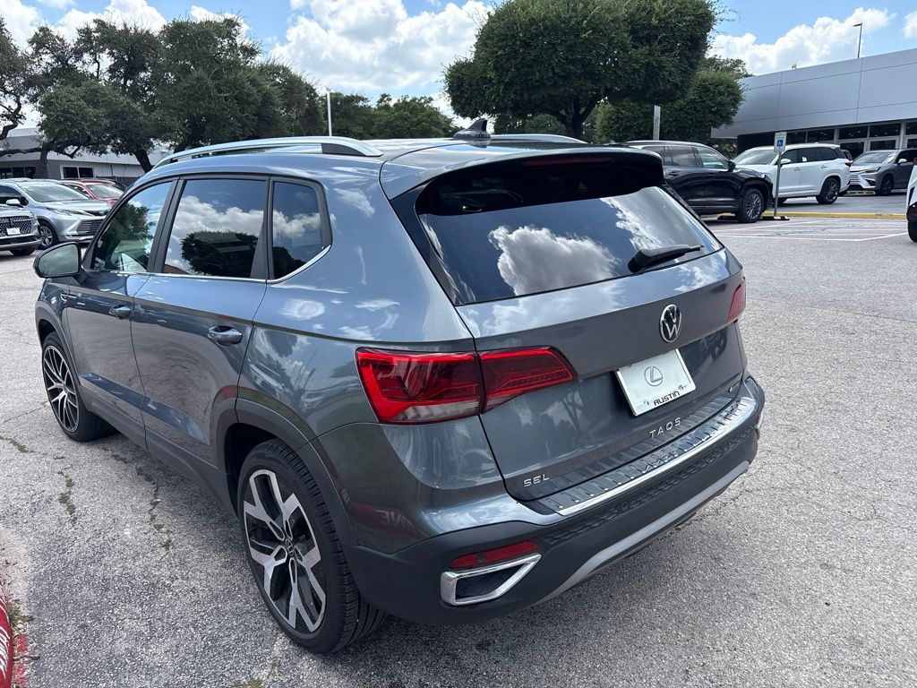 Thumbnail: 2022 Volkswagen Taos - 3