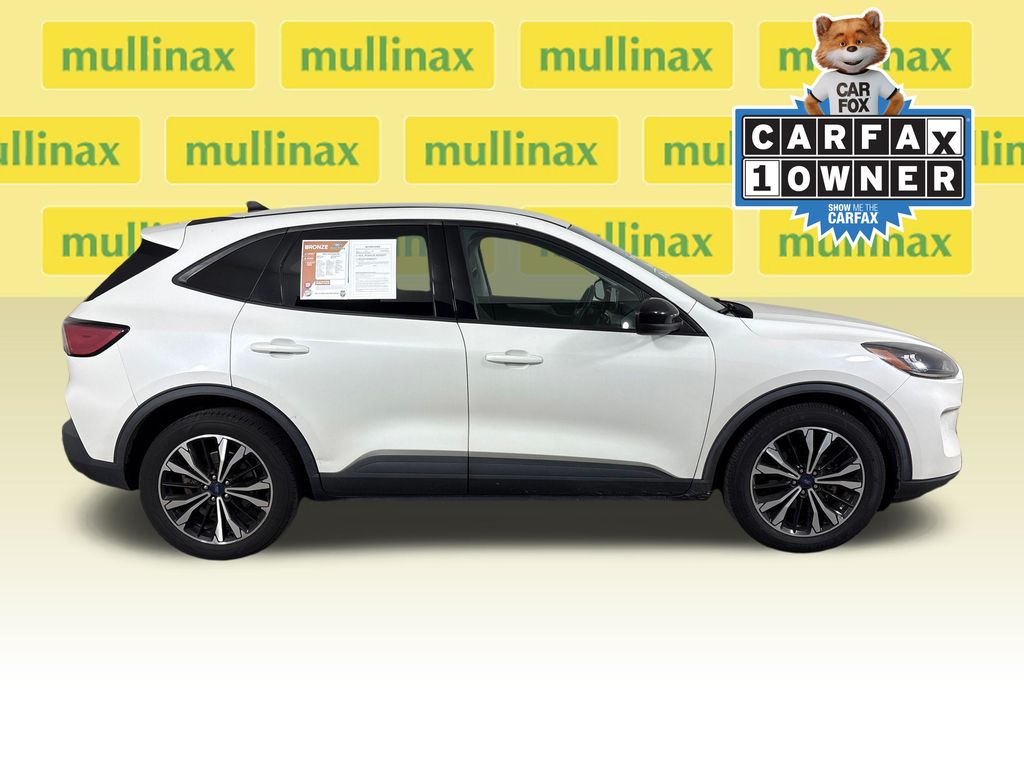 Used 2022 Ford Escape SE with VIN 1FMCU0G64NUB15563 for sale in Vero Beach, FL