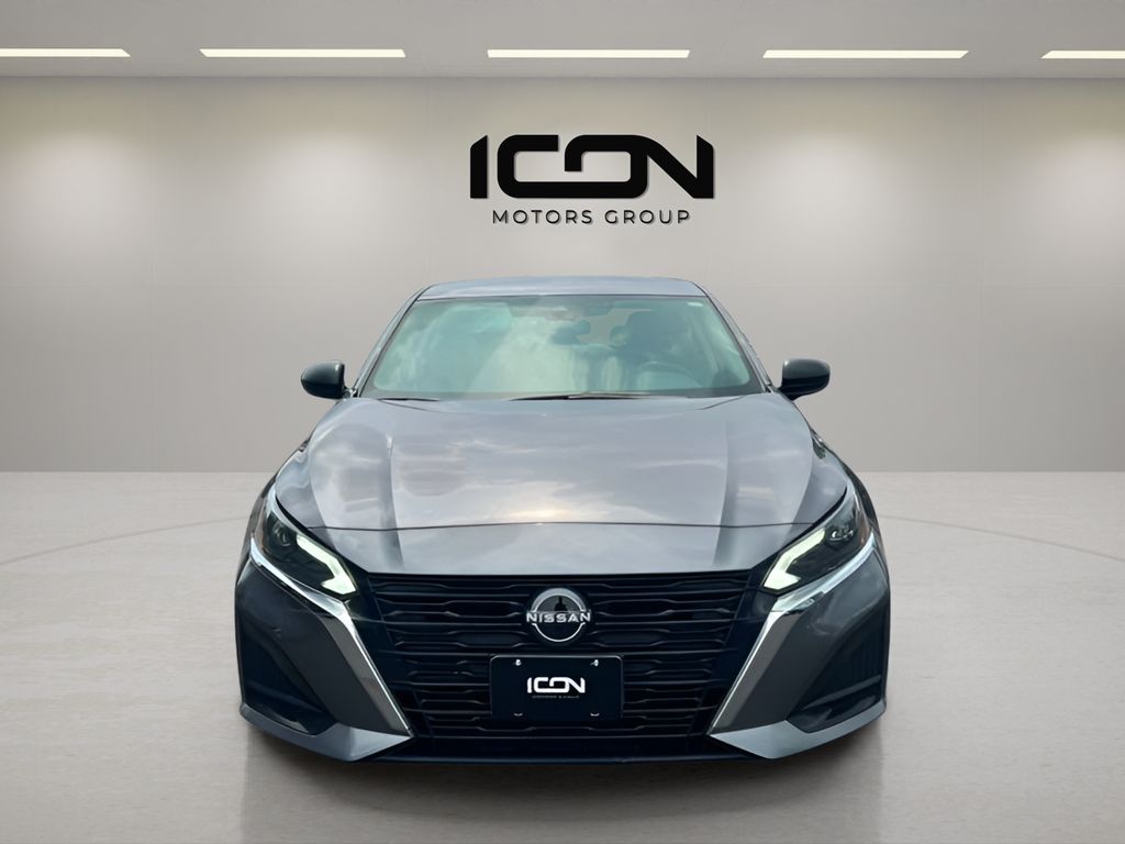 Used 2024 Nissan Altima Sedan