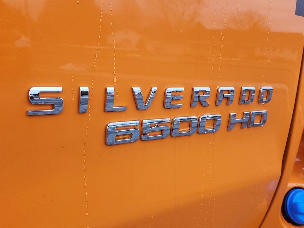2023 Chevrolet Silverado 6500HD - 10
