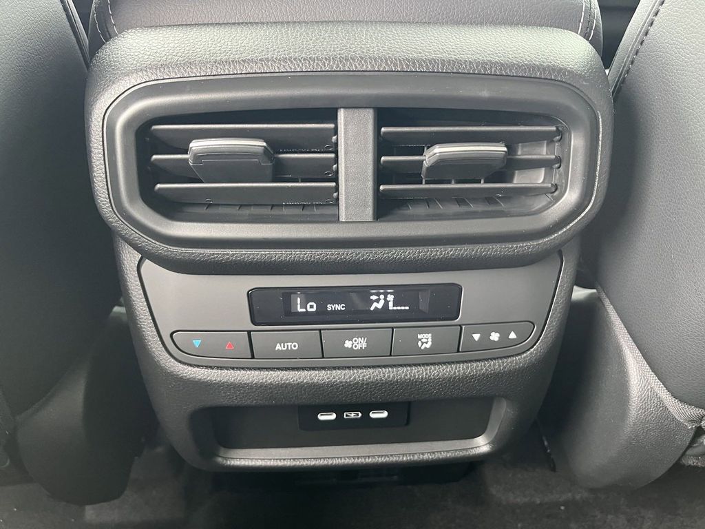 new 2025 Honda Pilot car, priced at $49,553