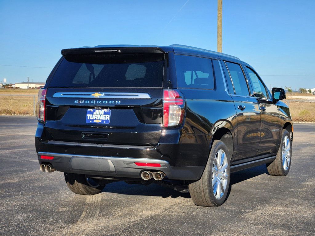 2024 Chevrolet Suburban High Country 3