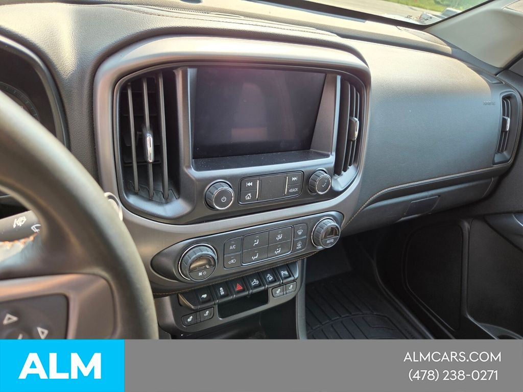 Used 2021 Black GMC AT4 w/Leather image 18