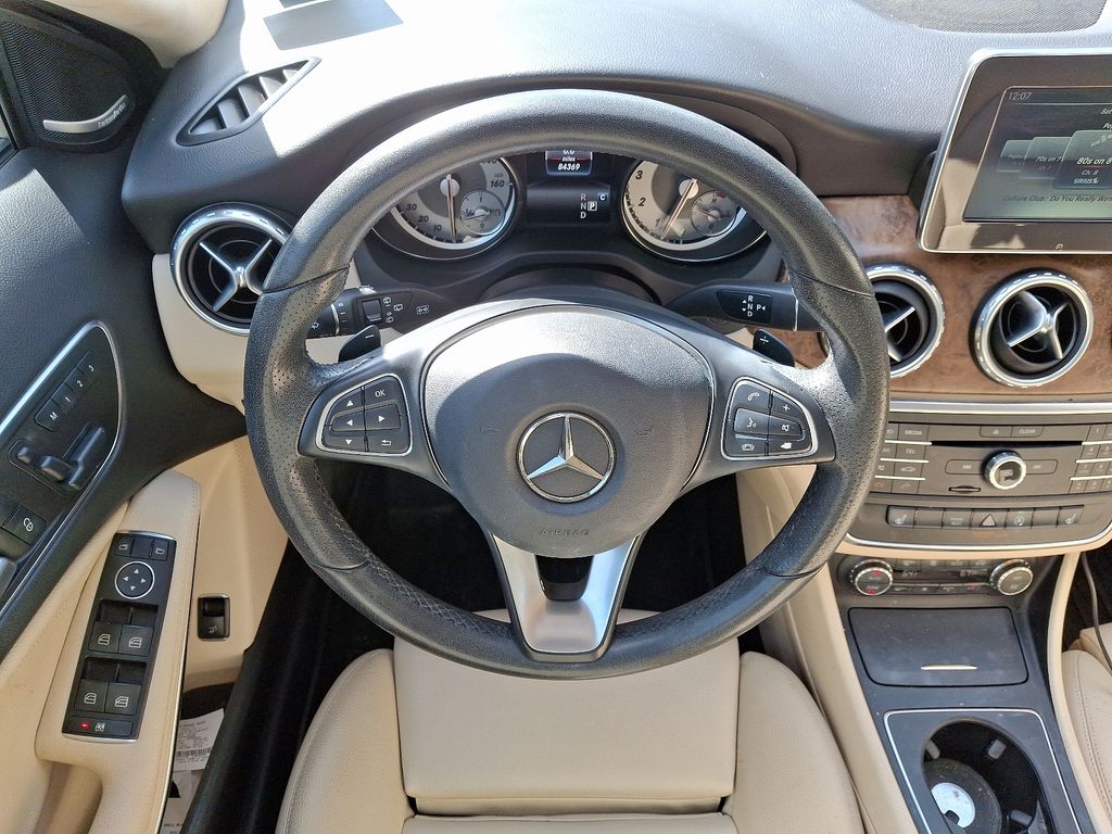 2017 Mercedes-Benz GLA 250 11