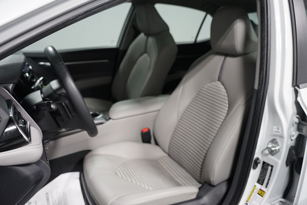 Thumbnail: 2023 Toyota Camry - 25