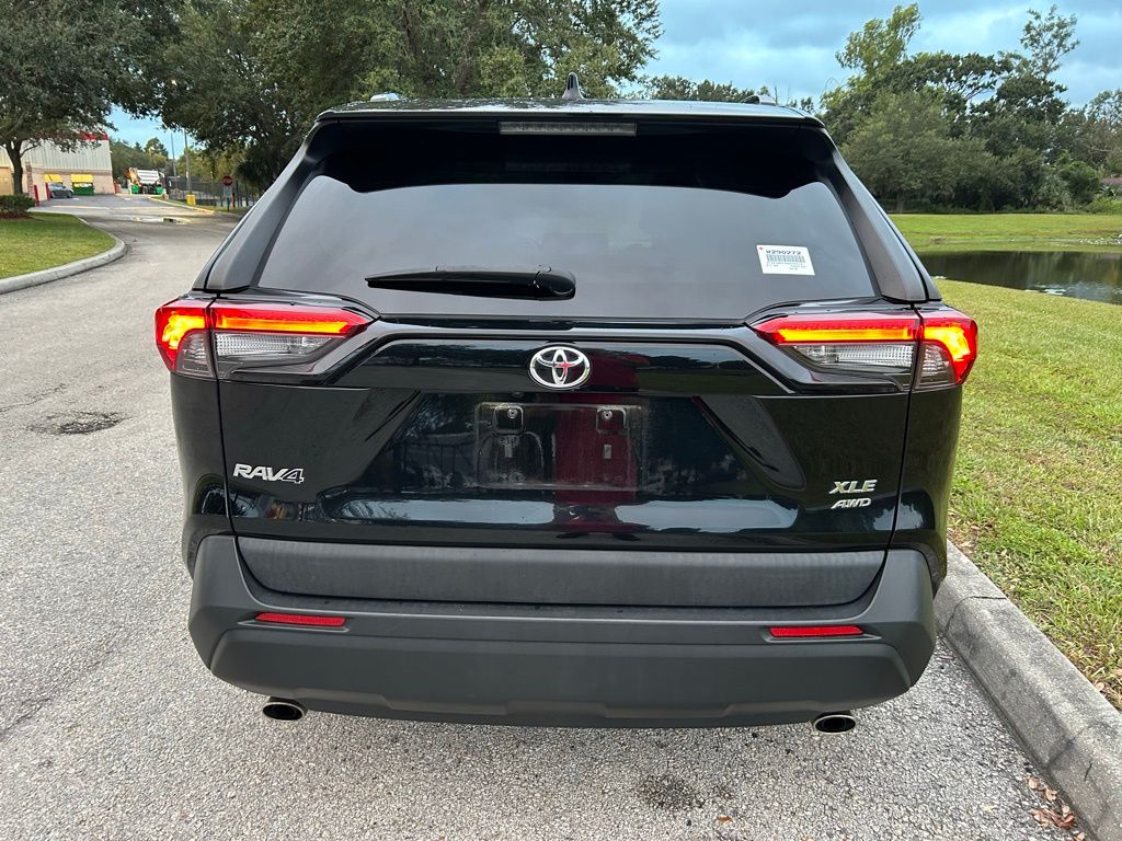 Thumbnail: 2022 Toyota RAV4 - 3