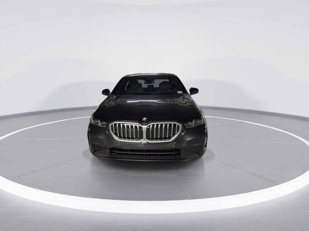 Thumbnail: 2027 BMW 5 Series - 3