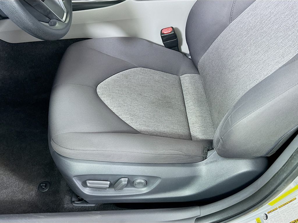 Thumbnail: 2018 Toyota Camry - 19