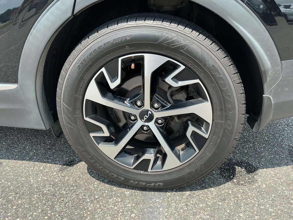 Used 2023 Black Kia EX image 17