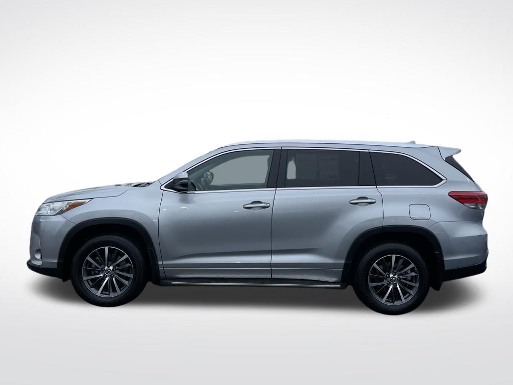 Thumbnail: 2017 Toyota Highlander - 2