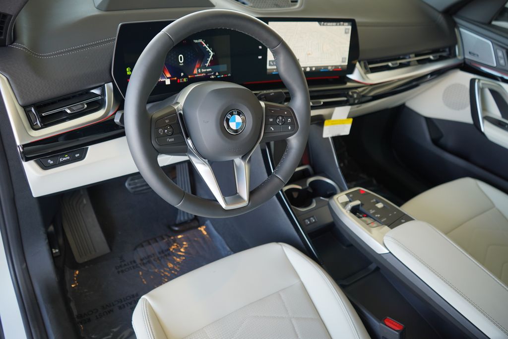 Thumbnail: 2026 BMW X2 - 12