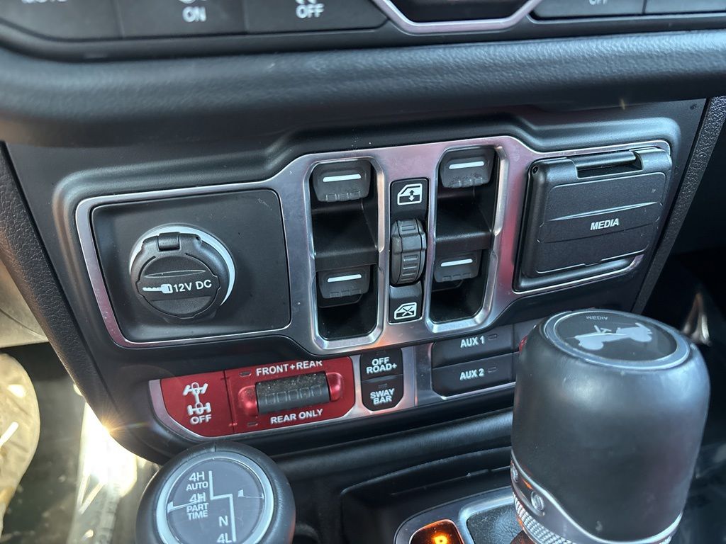 Used 2024 Jeep Wrangler SUV