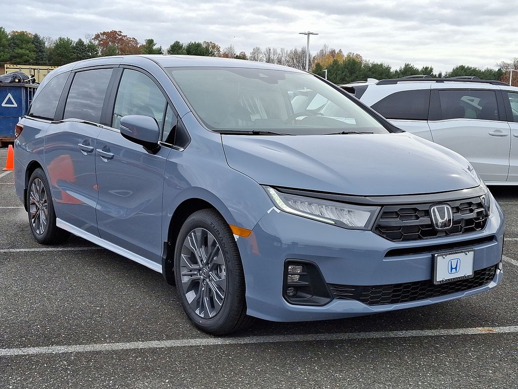 2025 Honda Odyssey Touring 2