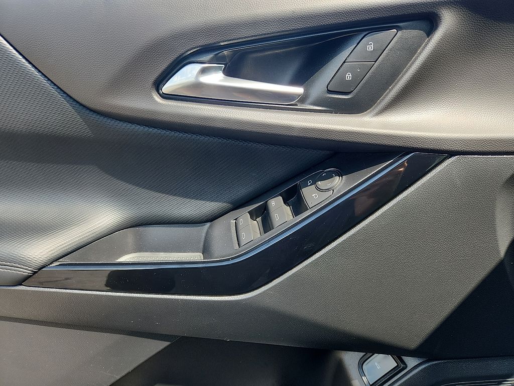 used 2026 Chevrolet Equinox car, priced at $33,241