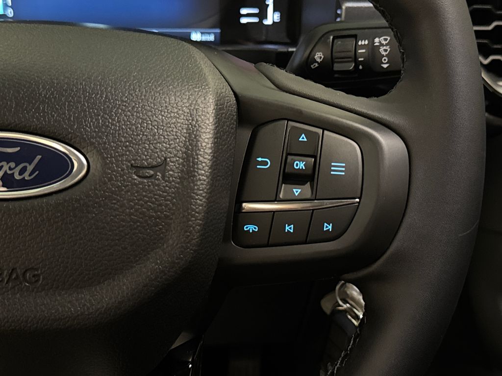 New 2026 White Ford XLT image 32