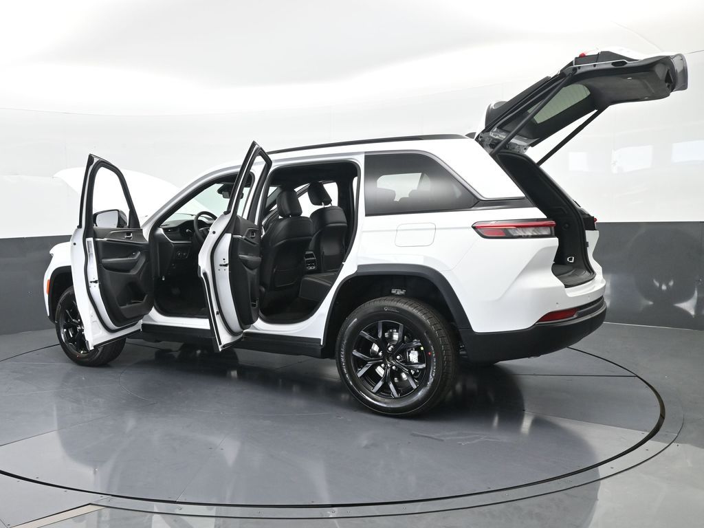 New 2026 Bright White Clearcoat Jeep Laredo image 68