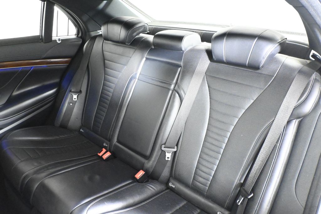 Thumbnail: 2016 Mercedes-Benz S-Class - 4