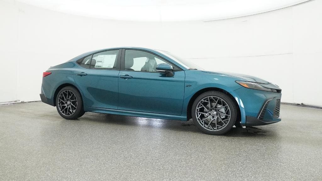 Thumbnail: 2025 Toyota Camry - 18