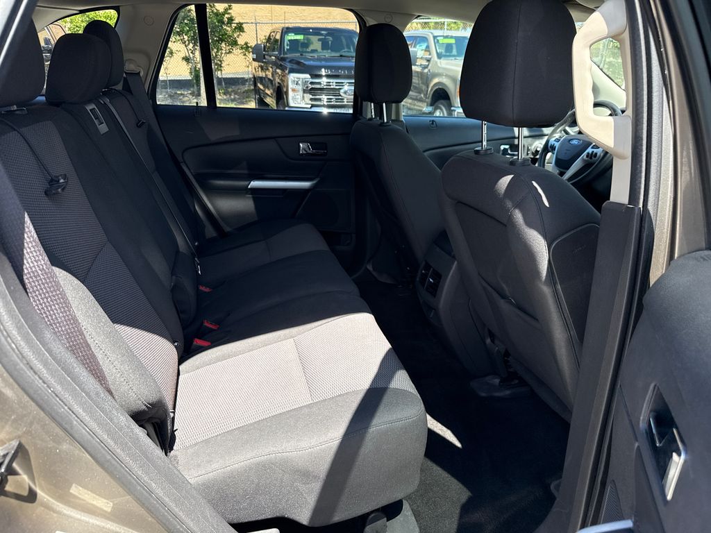 Used 2013 Gray Ford SEL image 23
