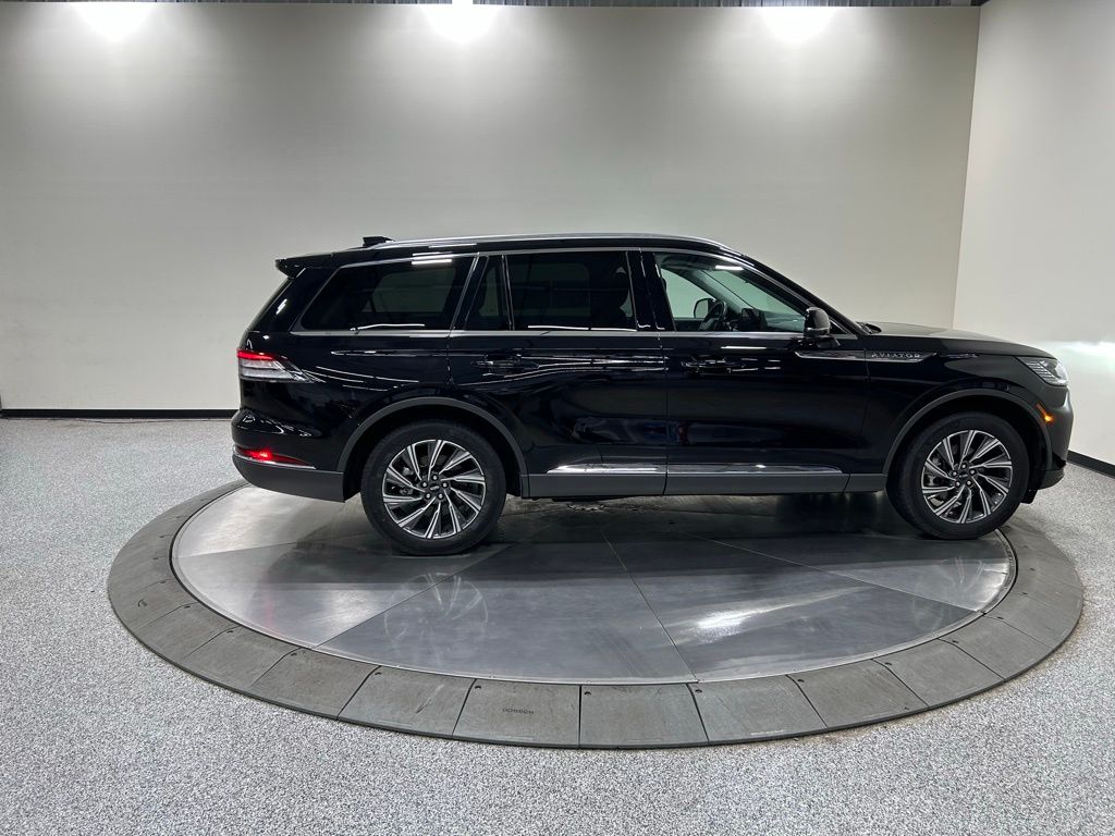used 2025 Lincoln Aviator car, priced at $56,526