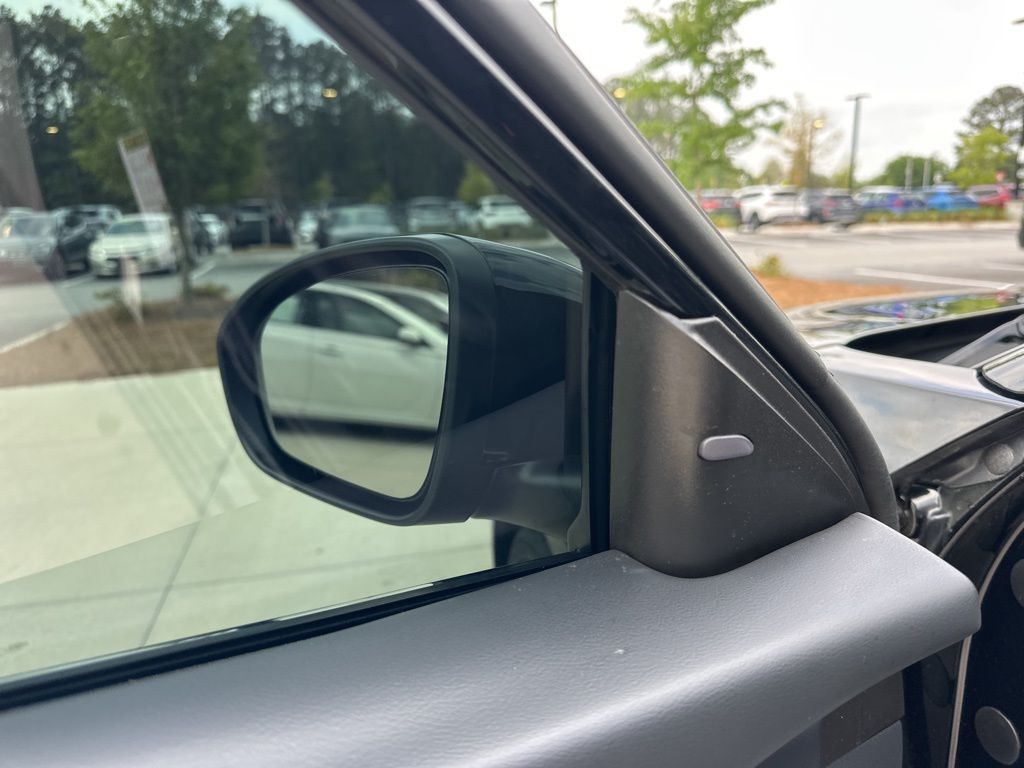 2022 Super Black Clearcoat Nissan Altima 2.5 SR FWD Sedan