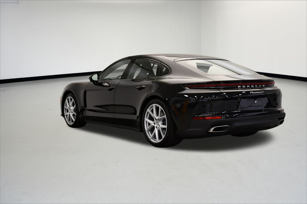 Thumbnail: 2026 Porsche Panamera - 3