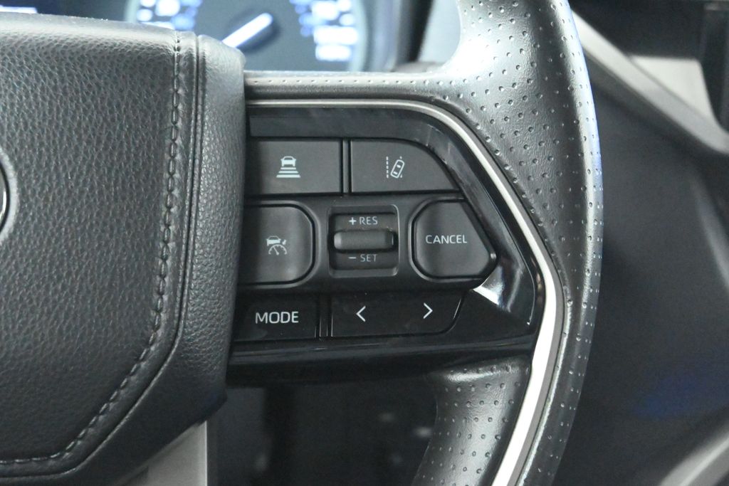 Thumbnail: 2022 Toyota Tundra - 17