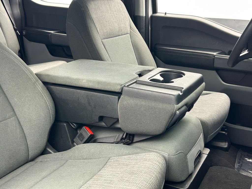 Used 2024 Oxford White Ford XLT image 12