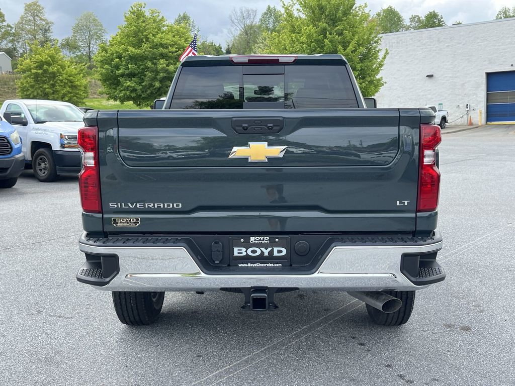 2025 Chevrolet Silverado 2500HD LT photo