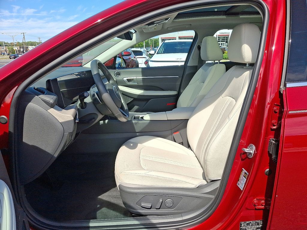 Thumbnail: 2024 Hyundai Sonata - 14