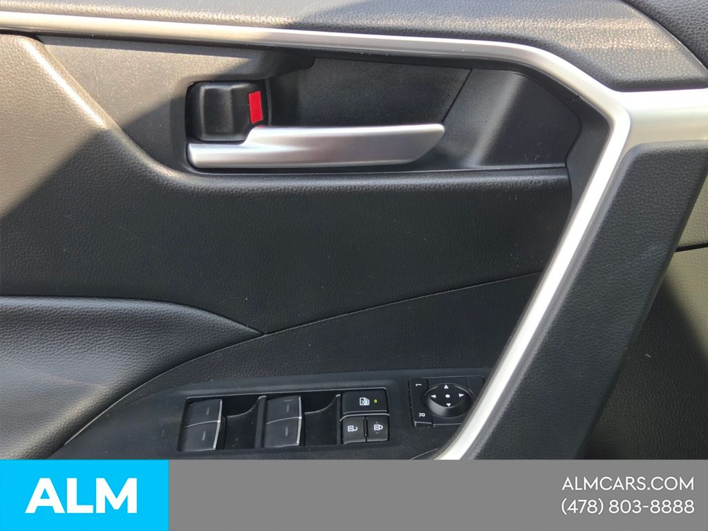 Used 2025 Red Toyota XLE image 31