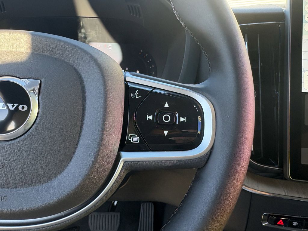 New 2026 Vapour Gray Volvo B5 Plus image 17