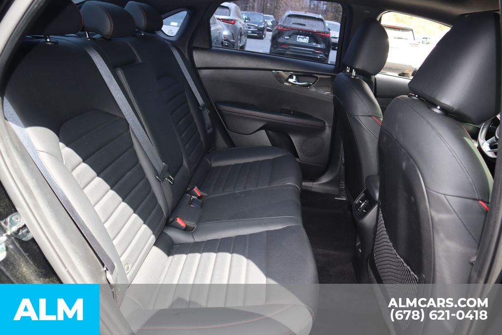 Used 2023 Black Kia GT image 19
