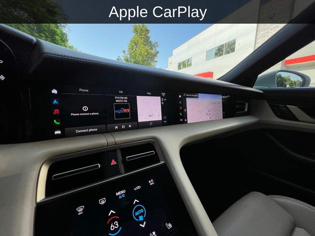 2021 Porsche Taycan 4S photo