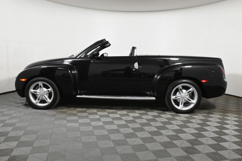 2004 Chevrolet SSR  11