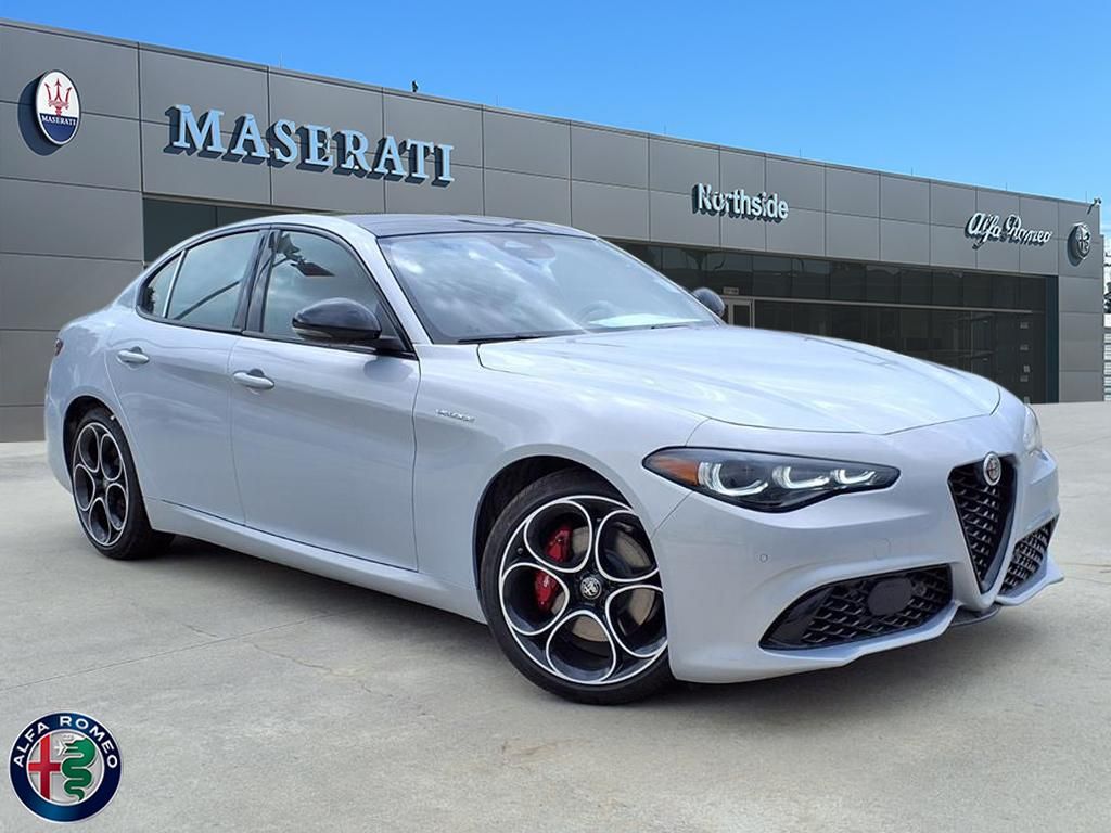 Moonlight Gray Metallic 2026 Alfa Romeo Giulia RWD Sedan Rear-Wheel Drive 8-Speed Automatic