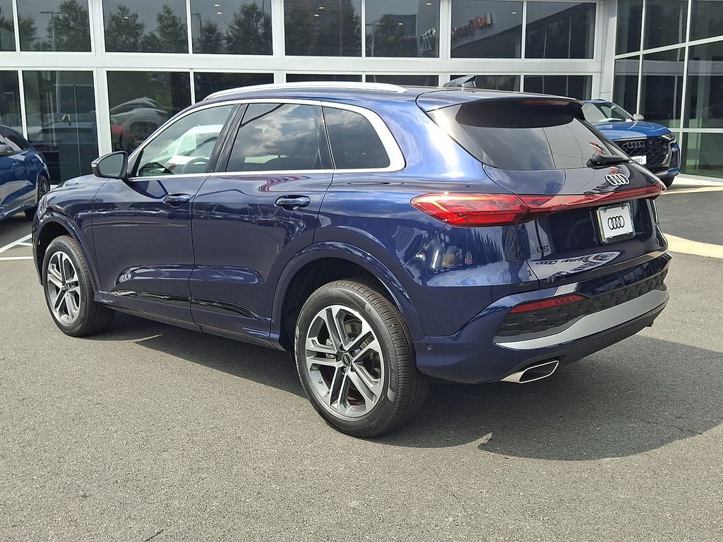 Thumbnail: 2026 Audi Q5 - 4