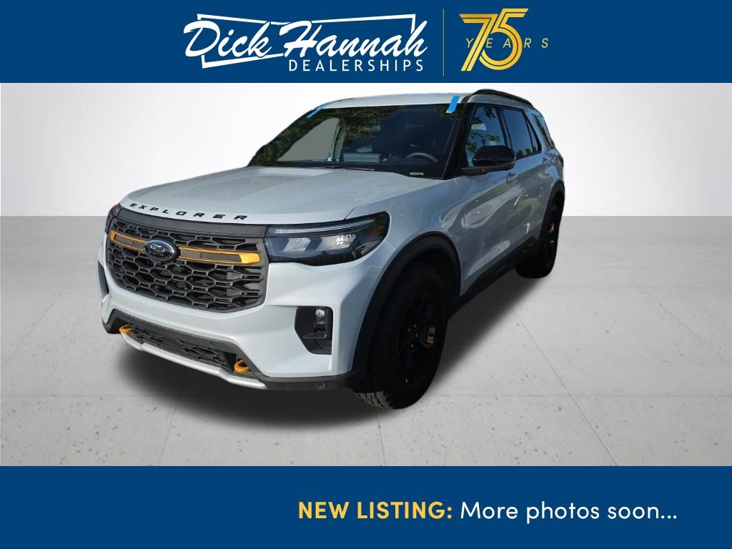Space White Metallic 2026 Ford Explorer SUV / Crossover All-Wheel Drive Automatic