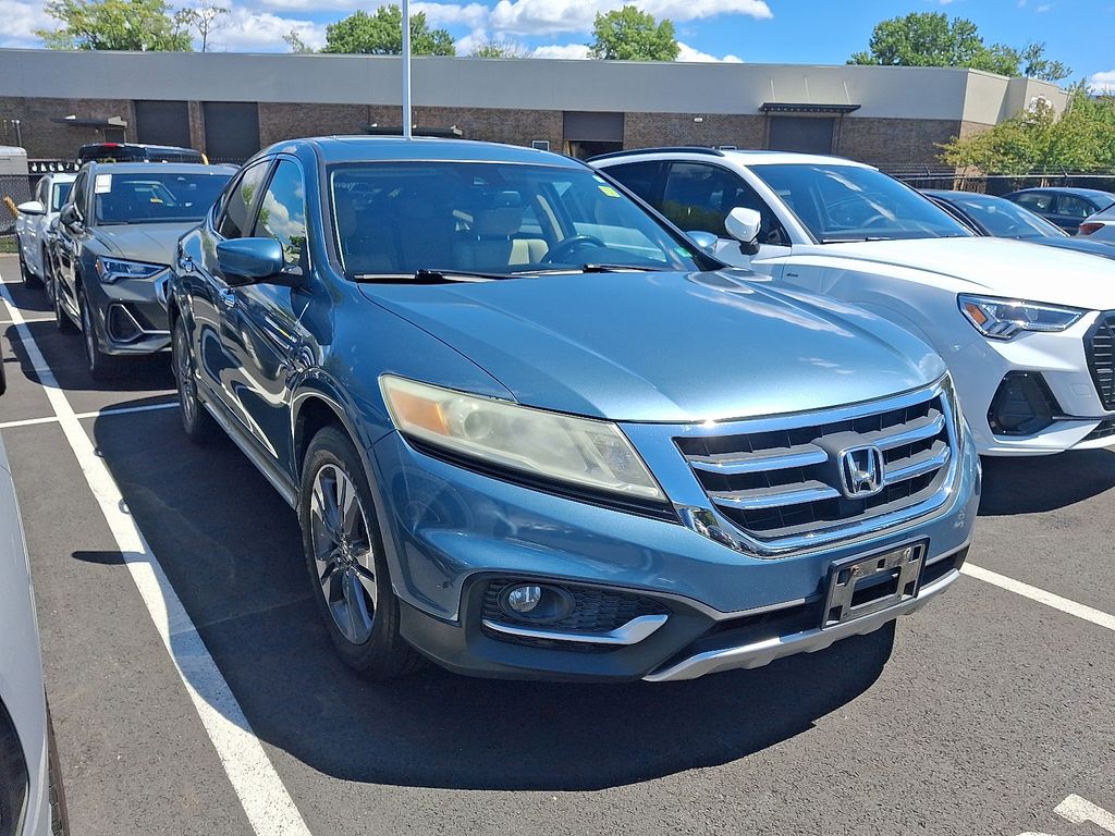 Thumbnail: 2013 Honda Crosstour - 3