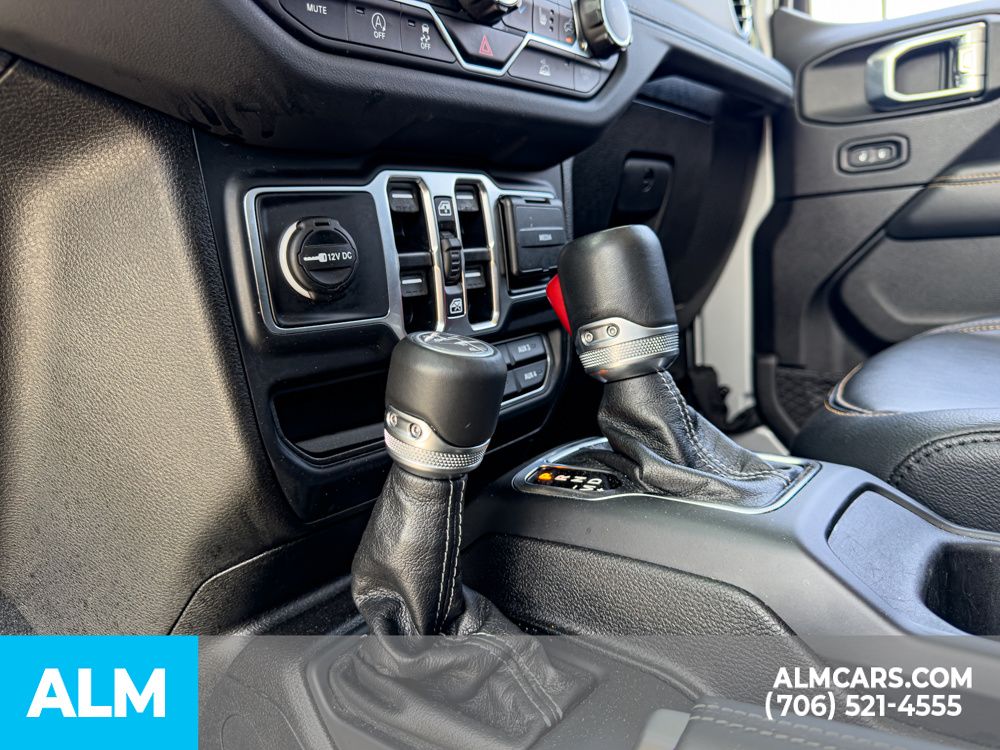 Used 2024 Silver Jeep Sahara image 30