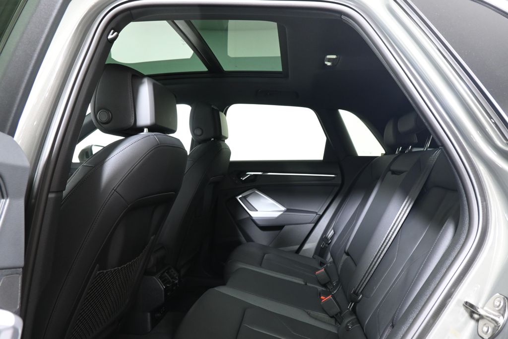 Thumbnail: 2025 Audi Q3 - 27